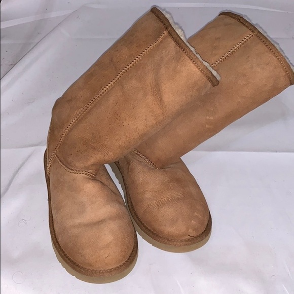 UGG Shoes - Ugg Classic tall II boot size 5